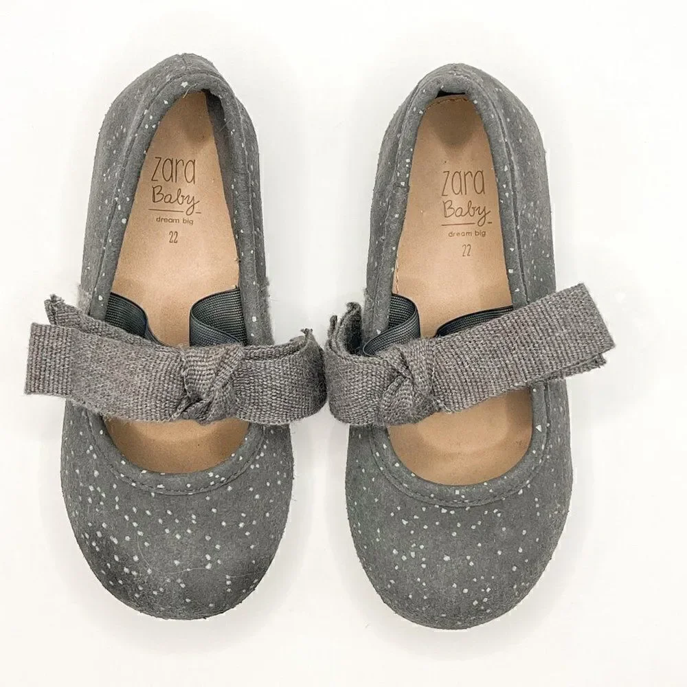 Zara Baby Girl Dream Big Mary Jane Style Shoes, Size 6.5